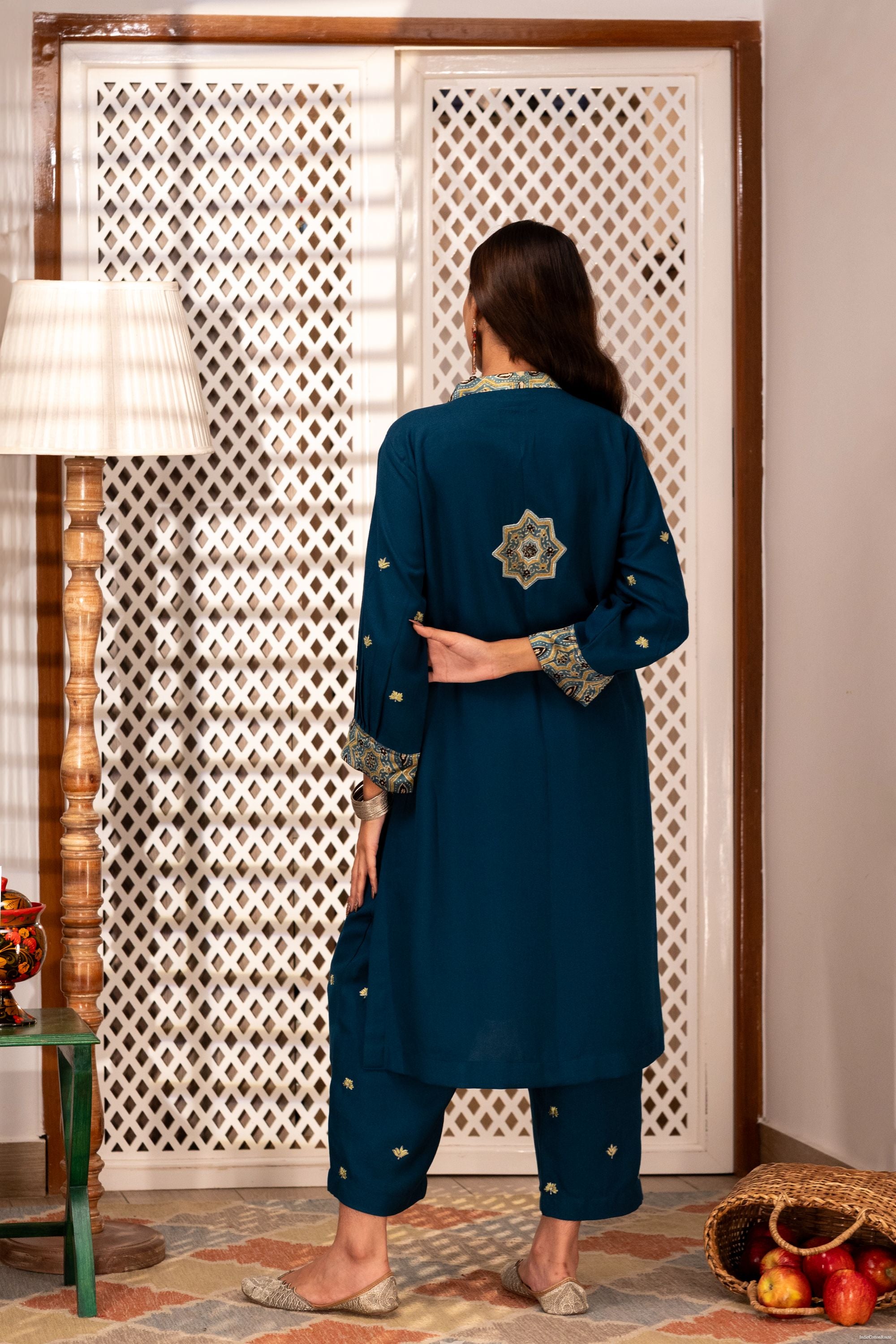 Aabroo Ajrak Kurta Set