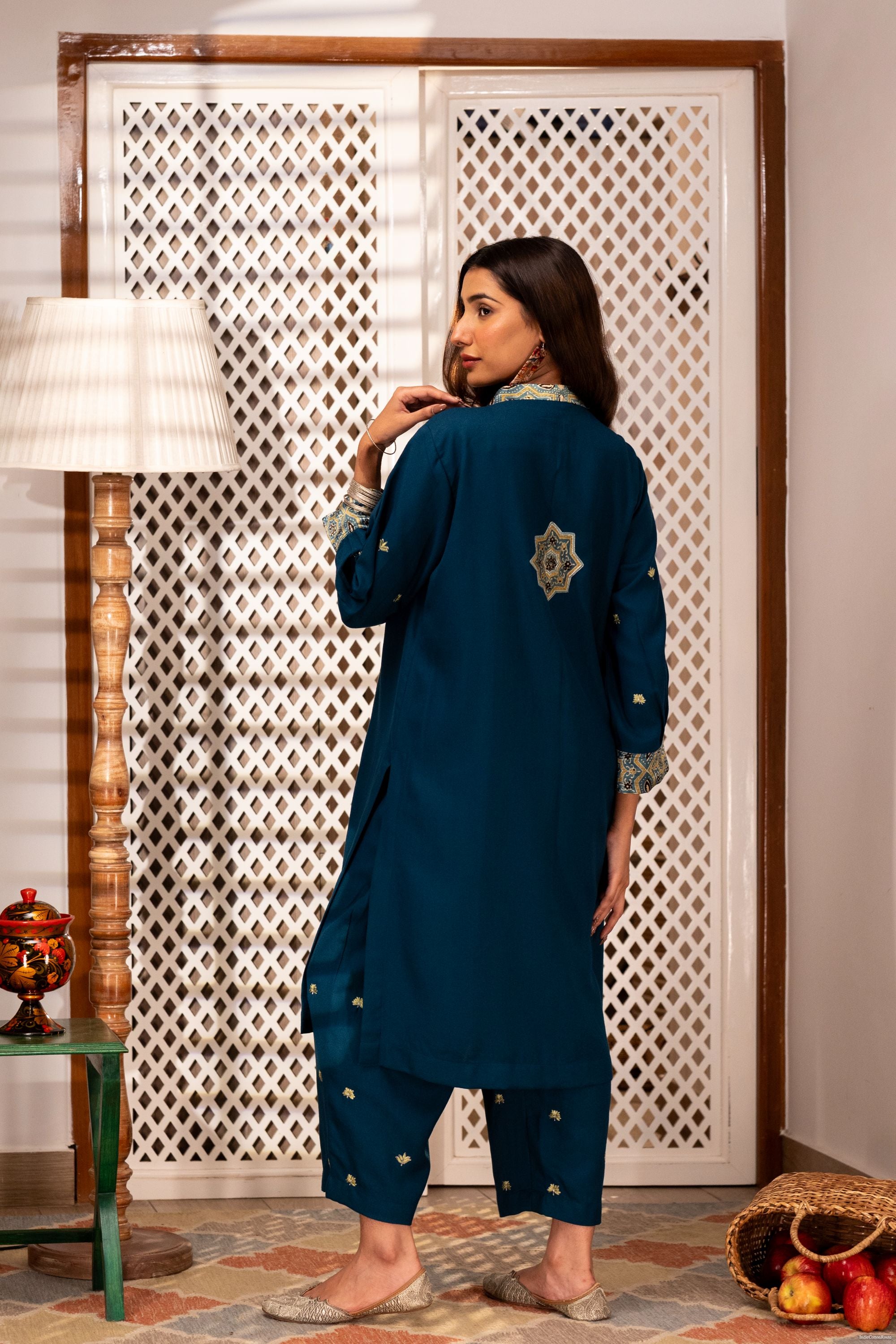Aabroo Ajrak Kurta Set