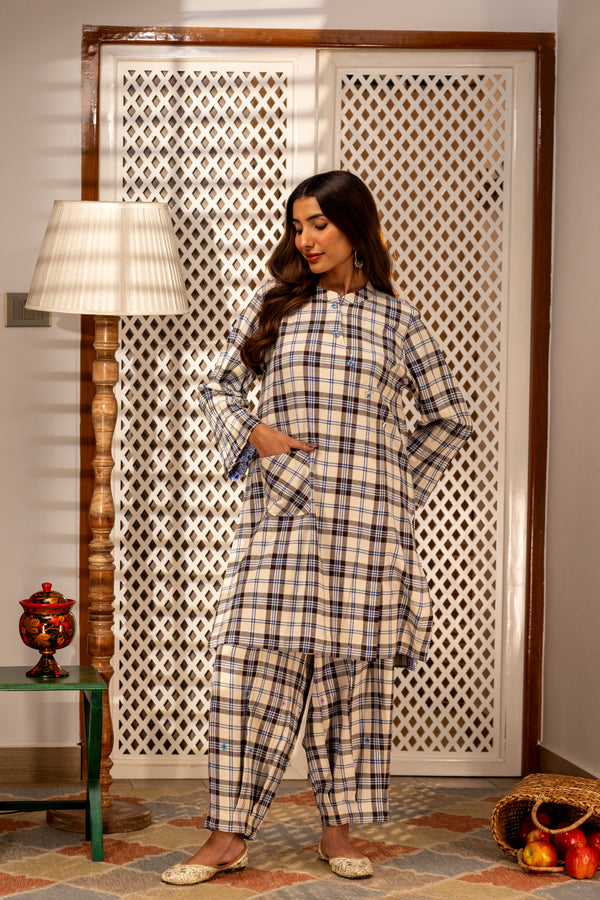 Evergrid Kurta Set hover