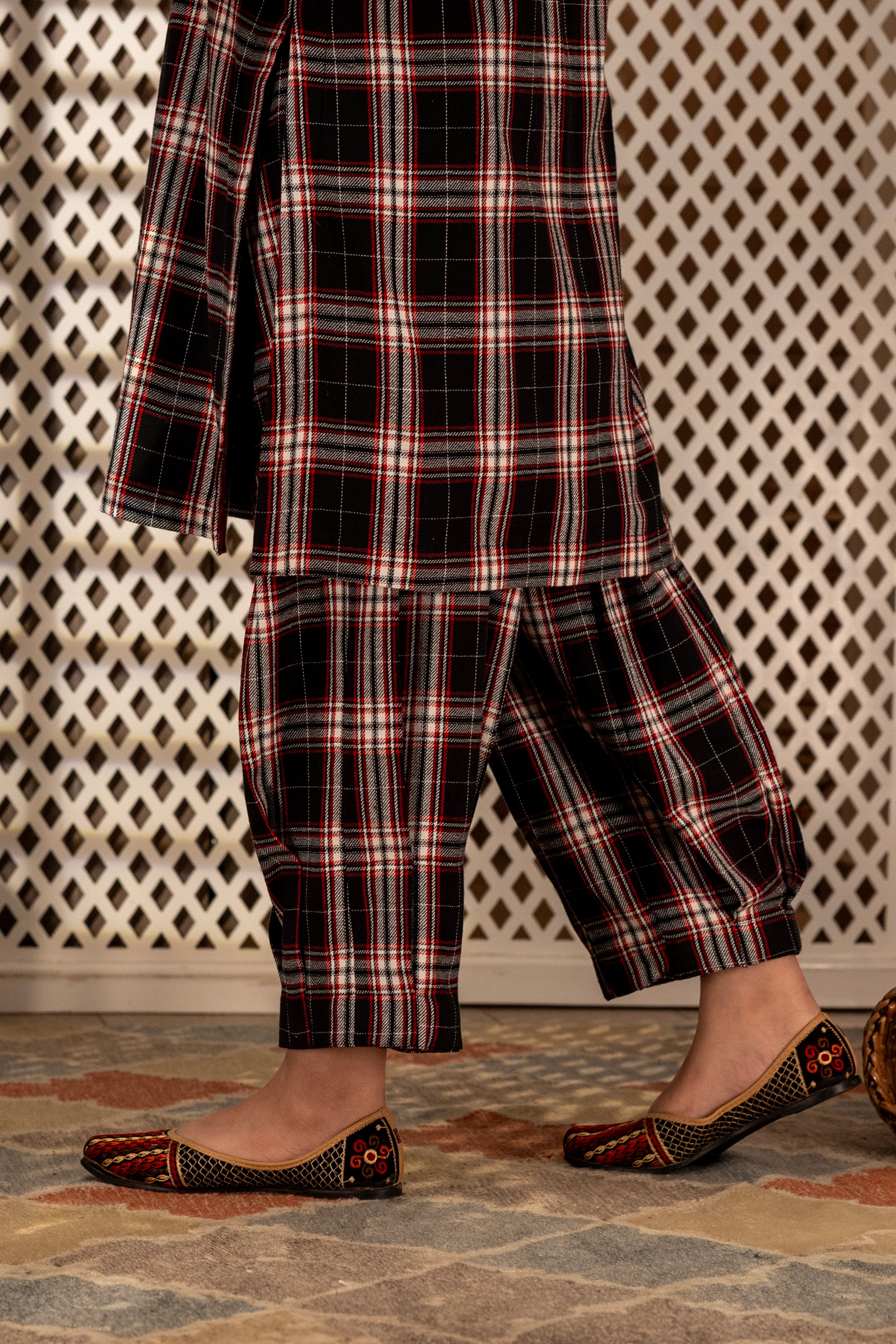 Camellia Checks Kurta Set