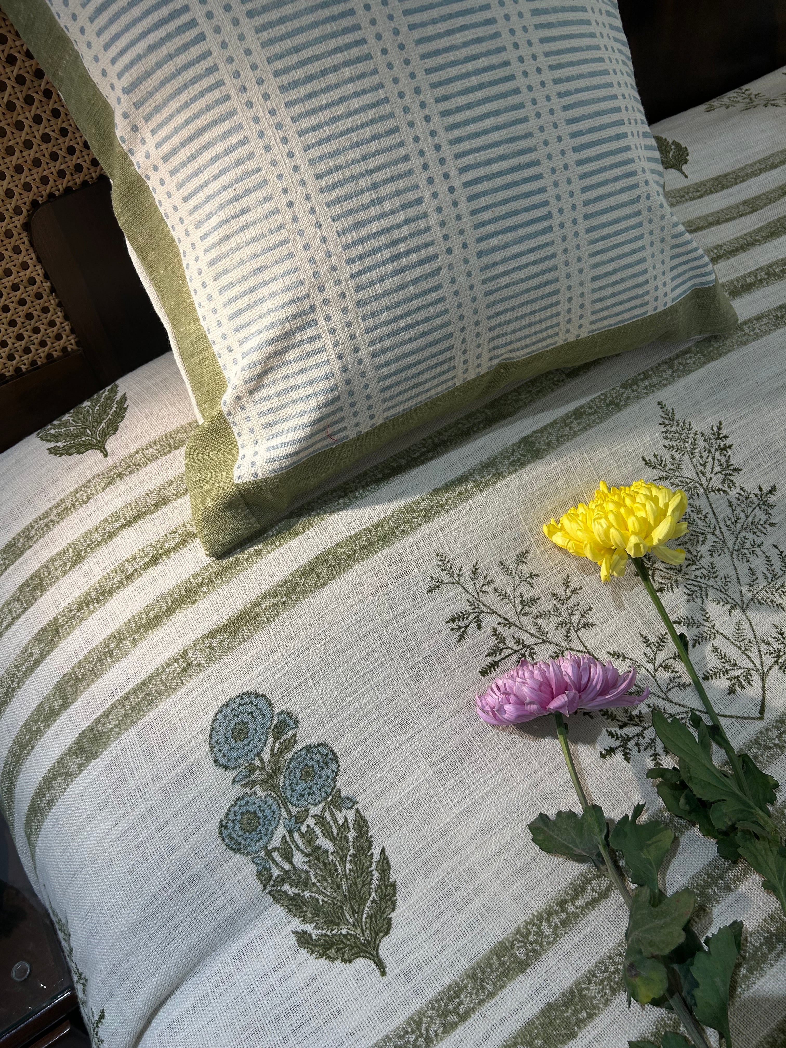 Green Fern And Flower Bedcover Set