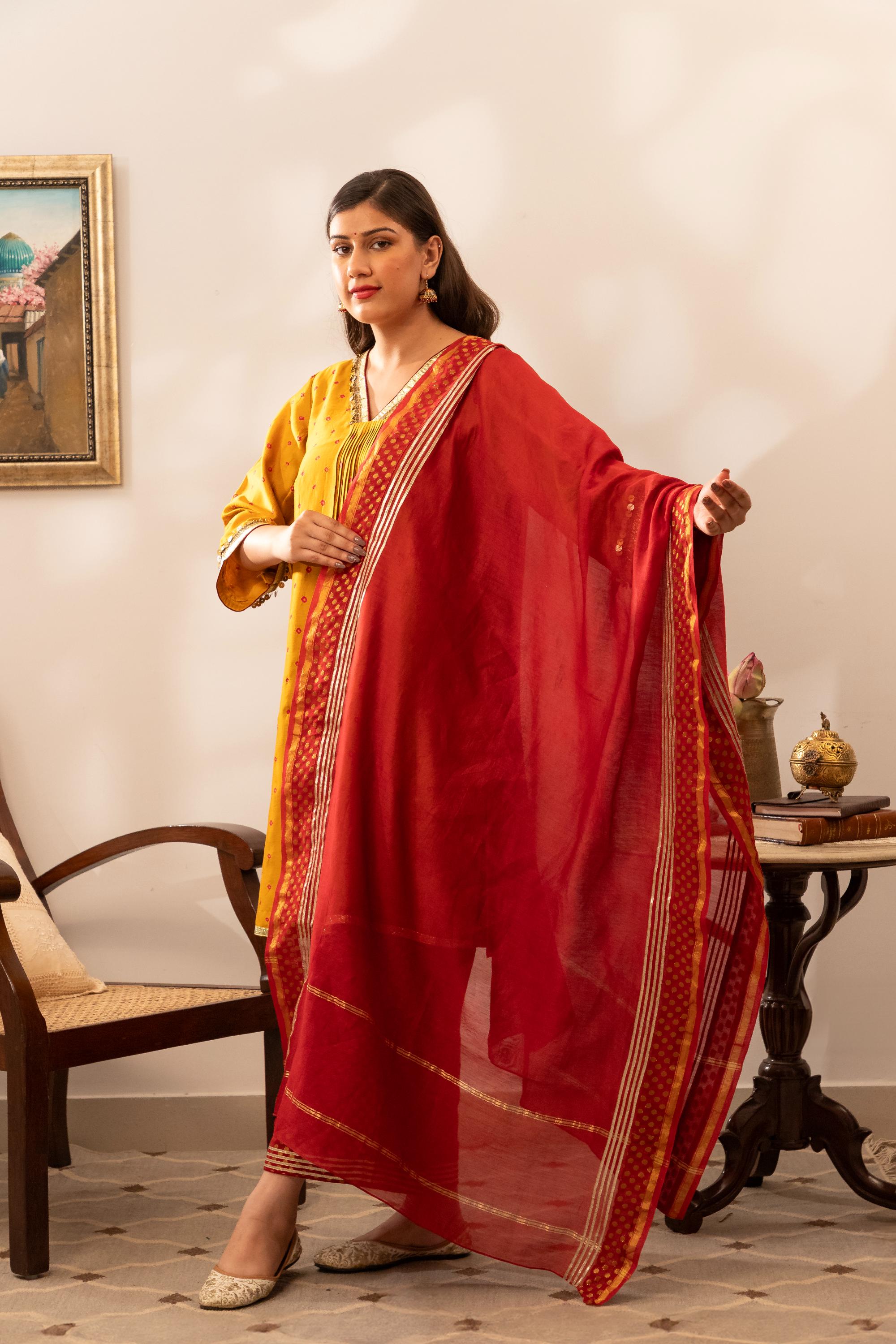 Sunehri Bandhani Kurta Set