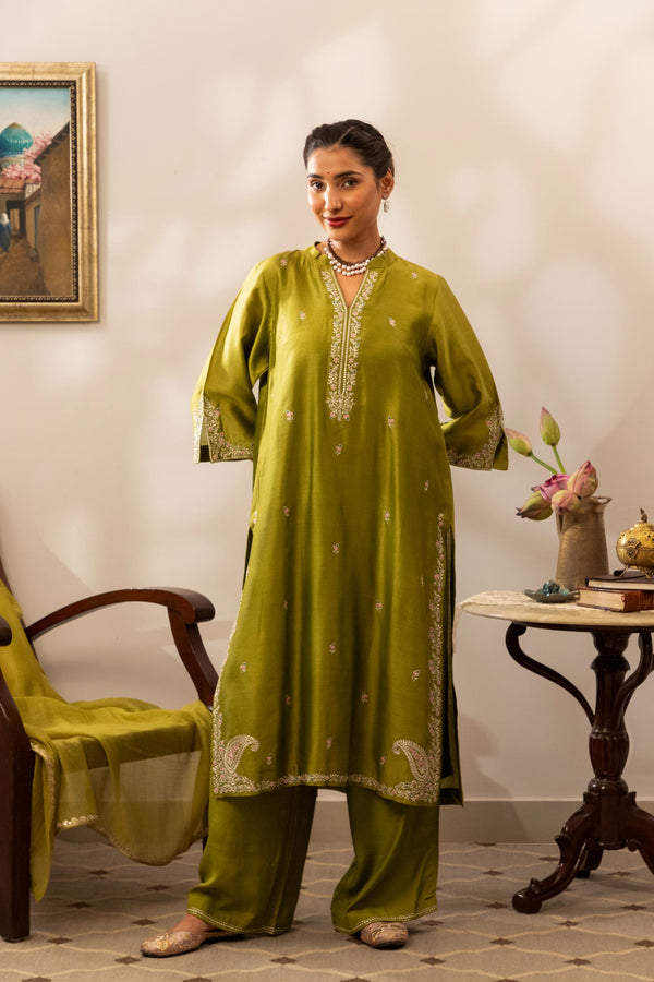 Keri Sunheri Kurta Set hover
