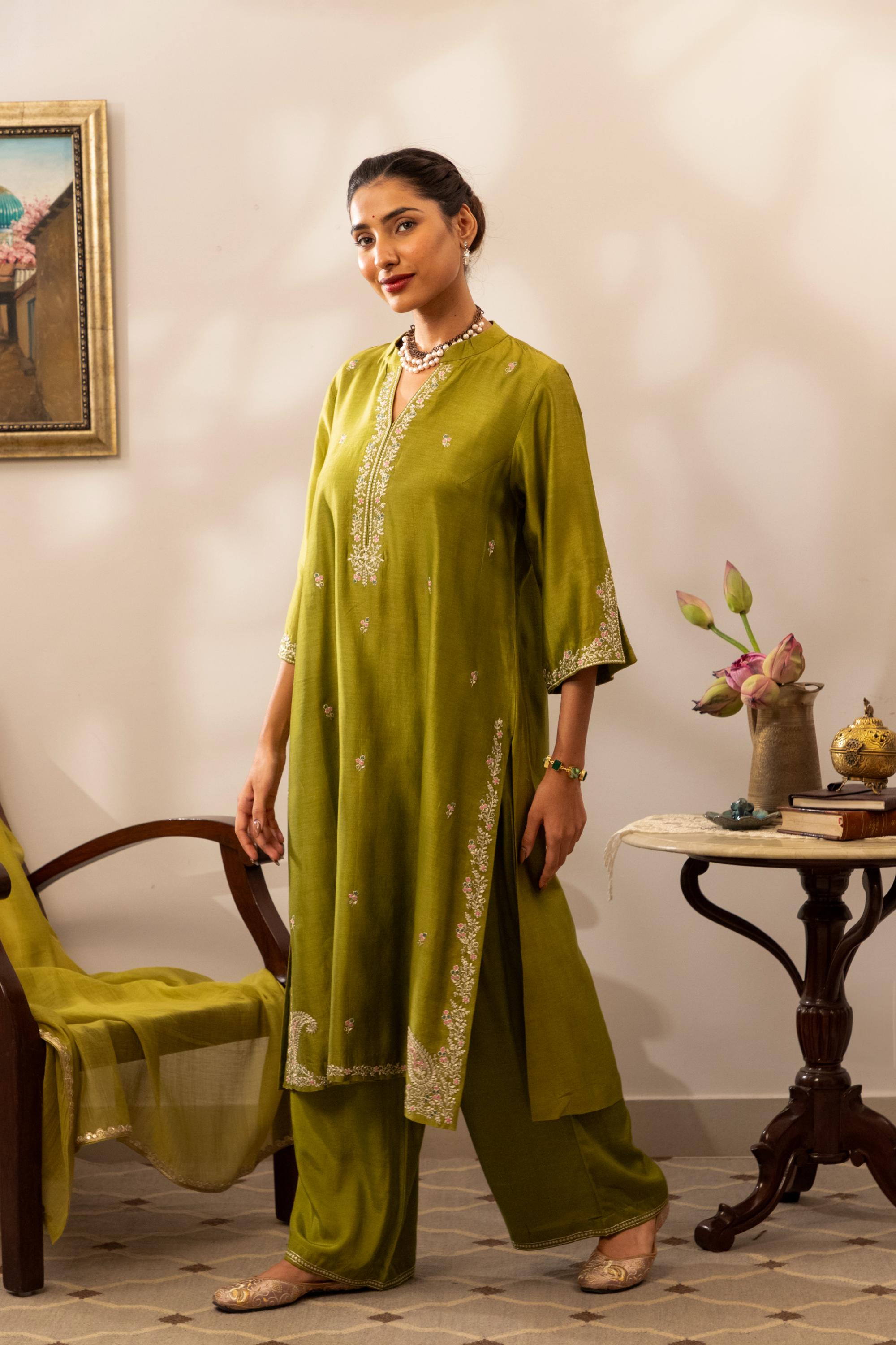 Keri Sunheri Kurta Set