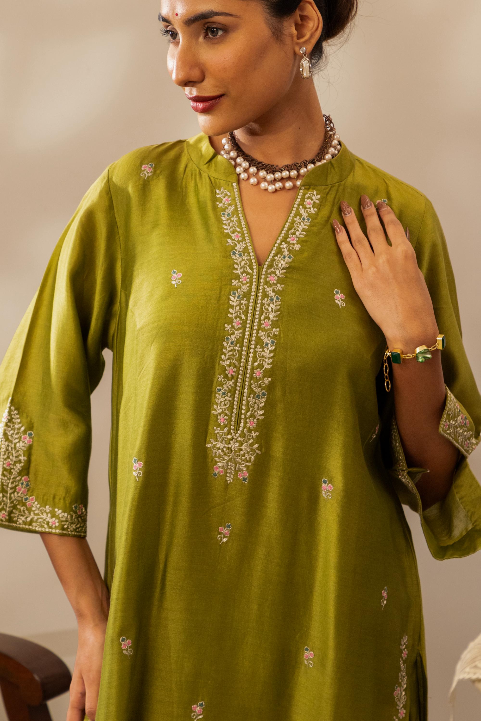Keri Sunheri Kurta Set