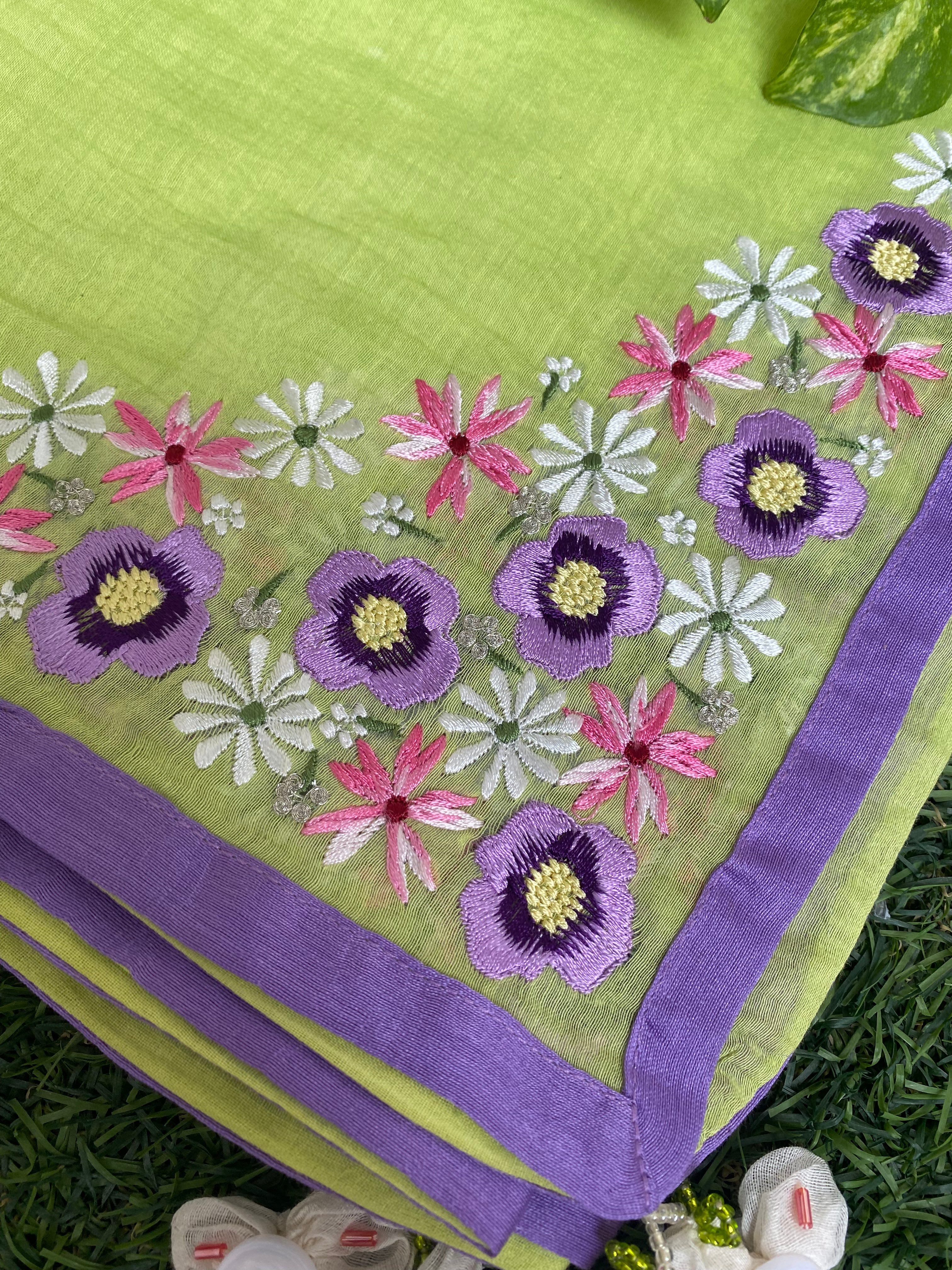 Parakeet Embroidered Muslin Dupatta