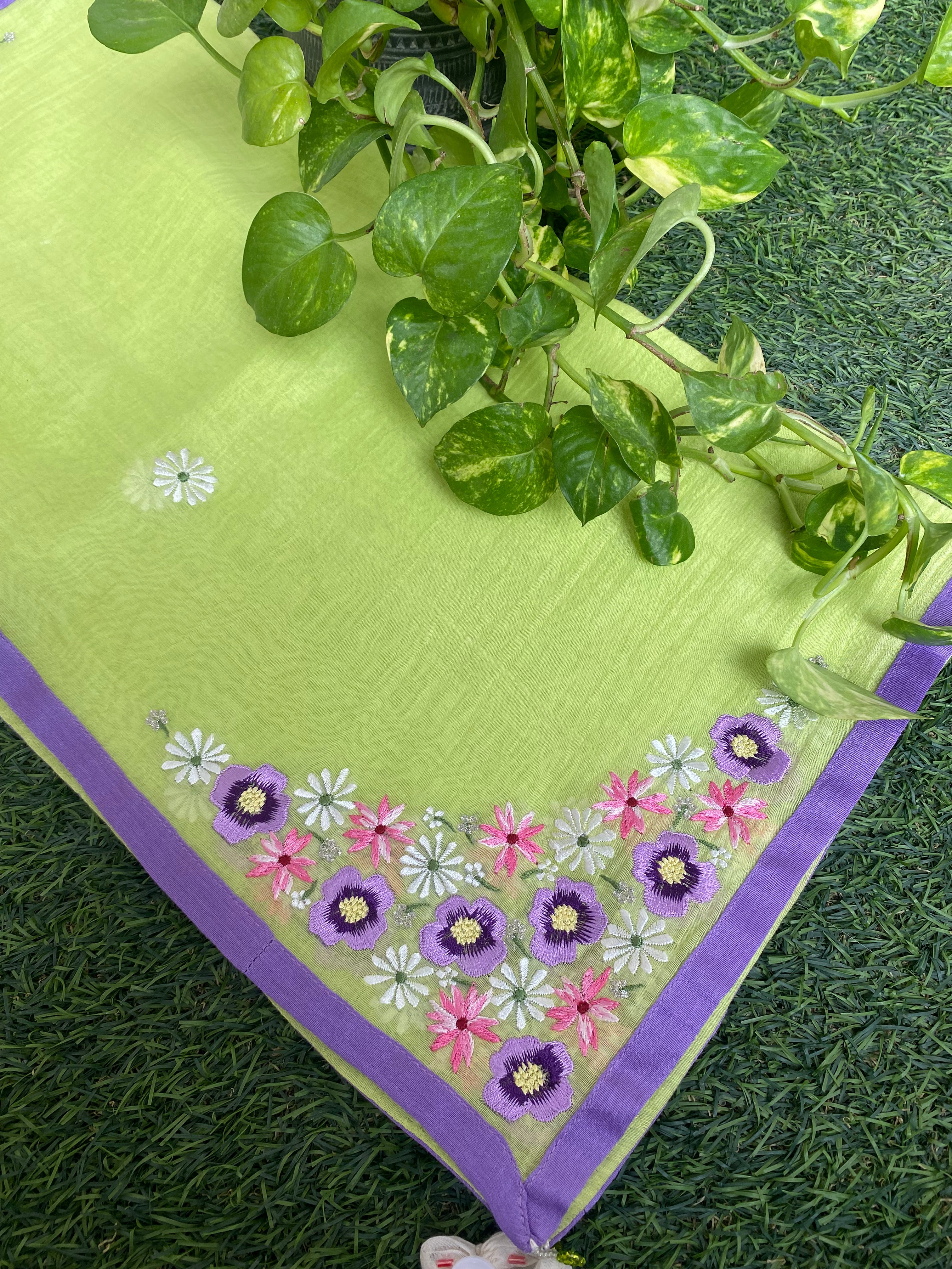 Parakeet Embroidered Muslin Dupatta