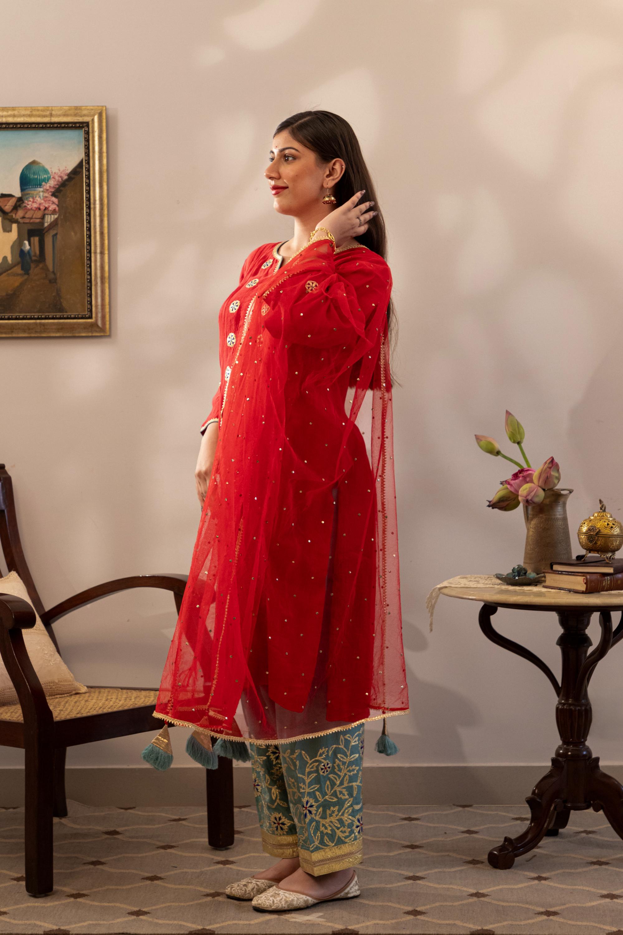 Sanduk Lal Kurta Set