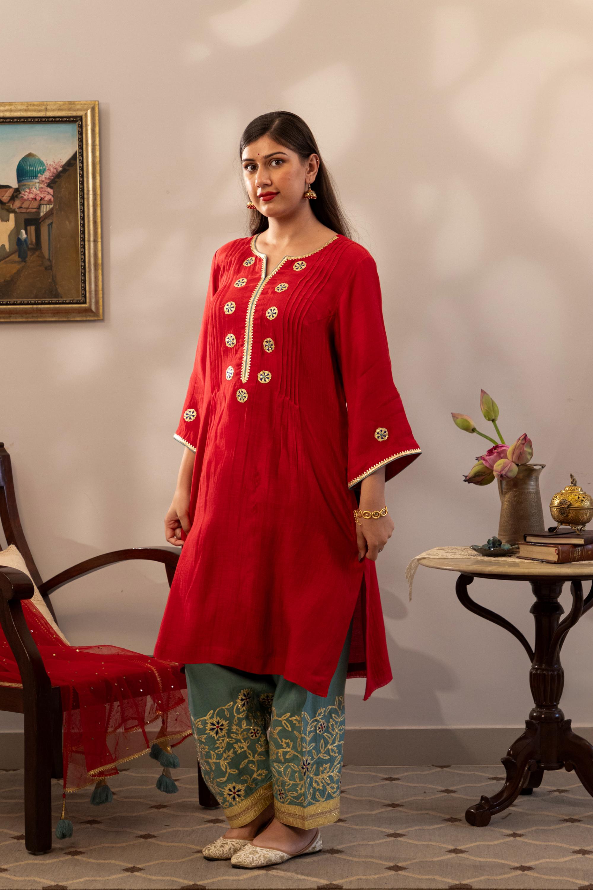 Sanduk Lal Kurta Set