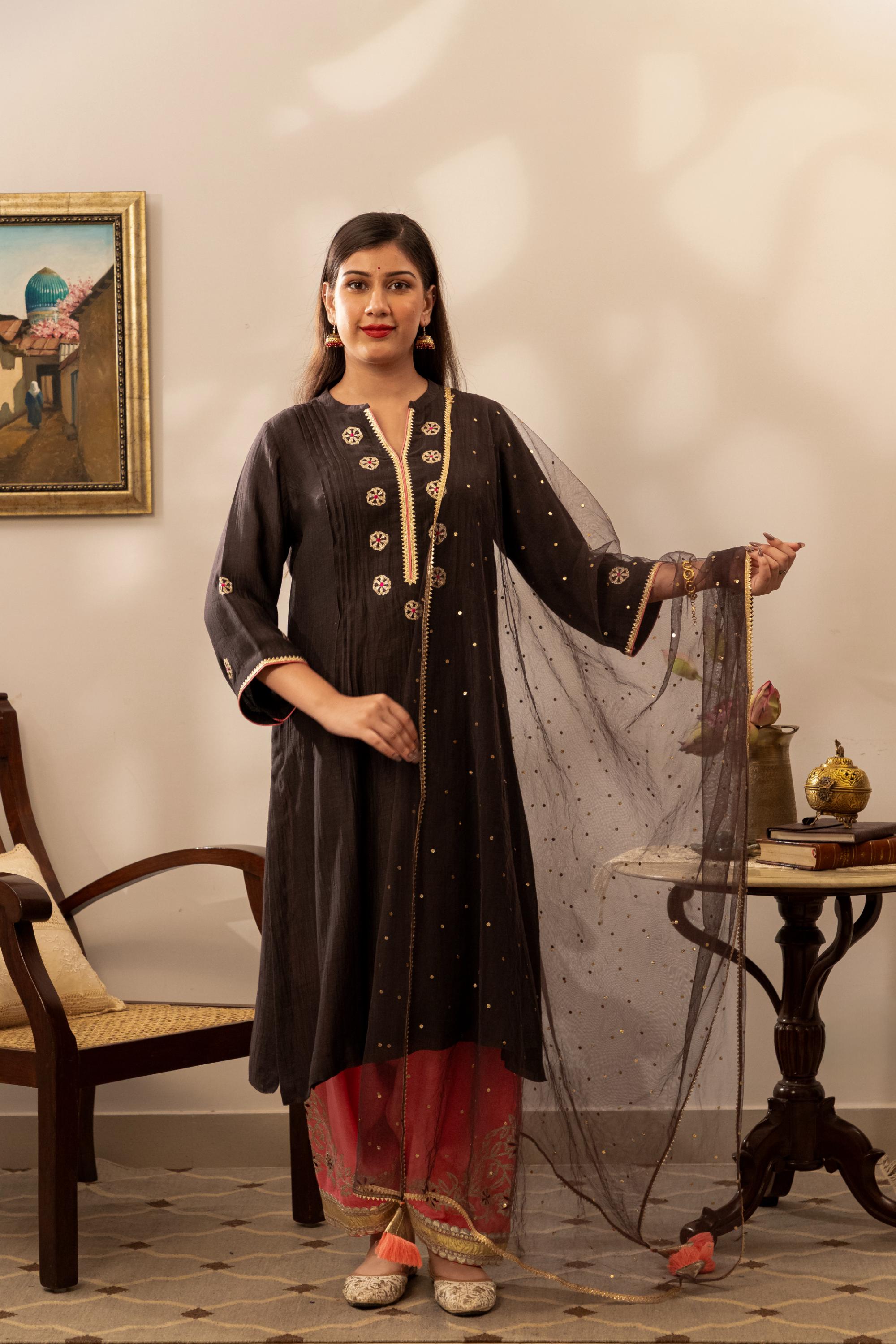 Sanduk Kajal Kurta Set