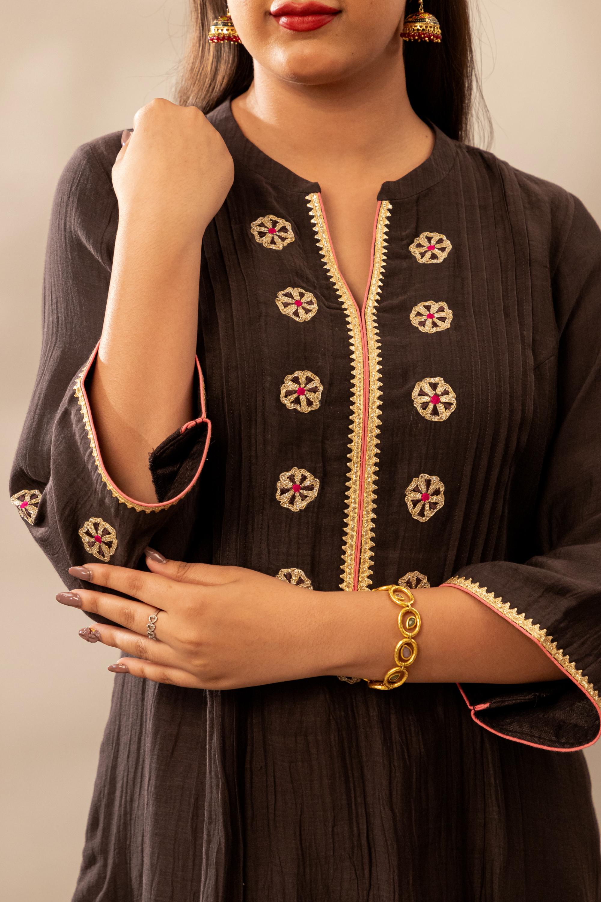 Sanduk Kajal Kurta Set