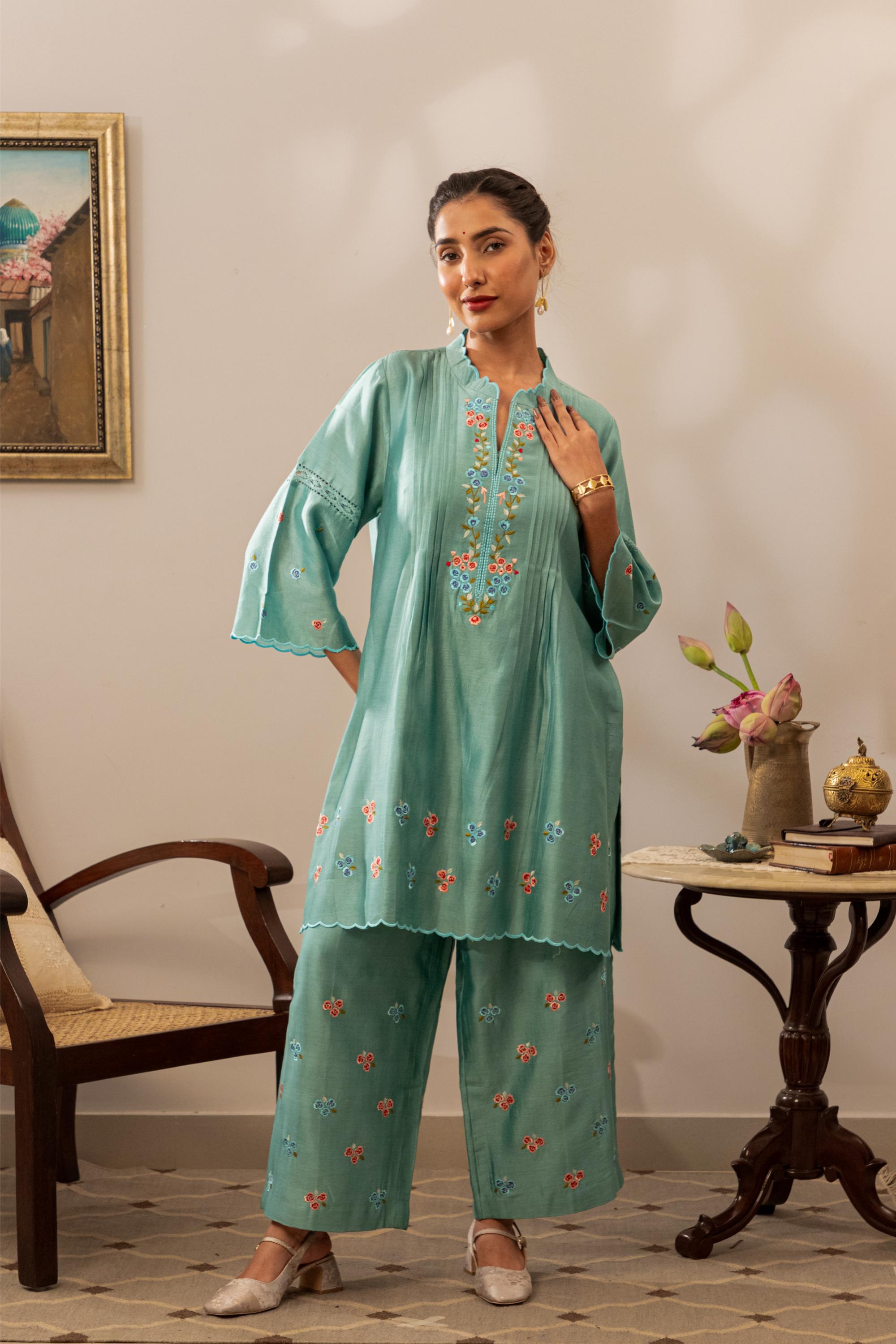 Sea Blue Rose Garden Set