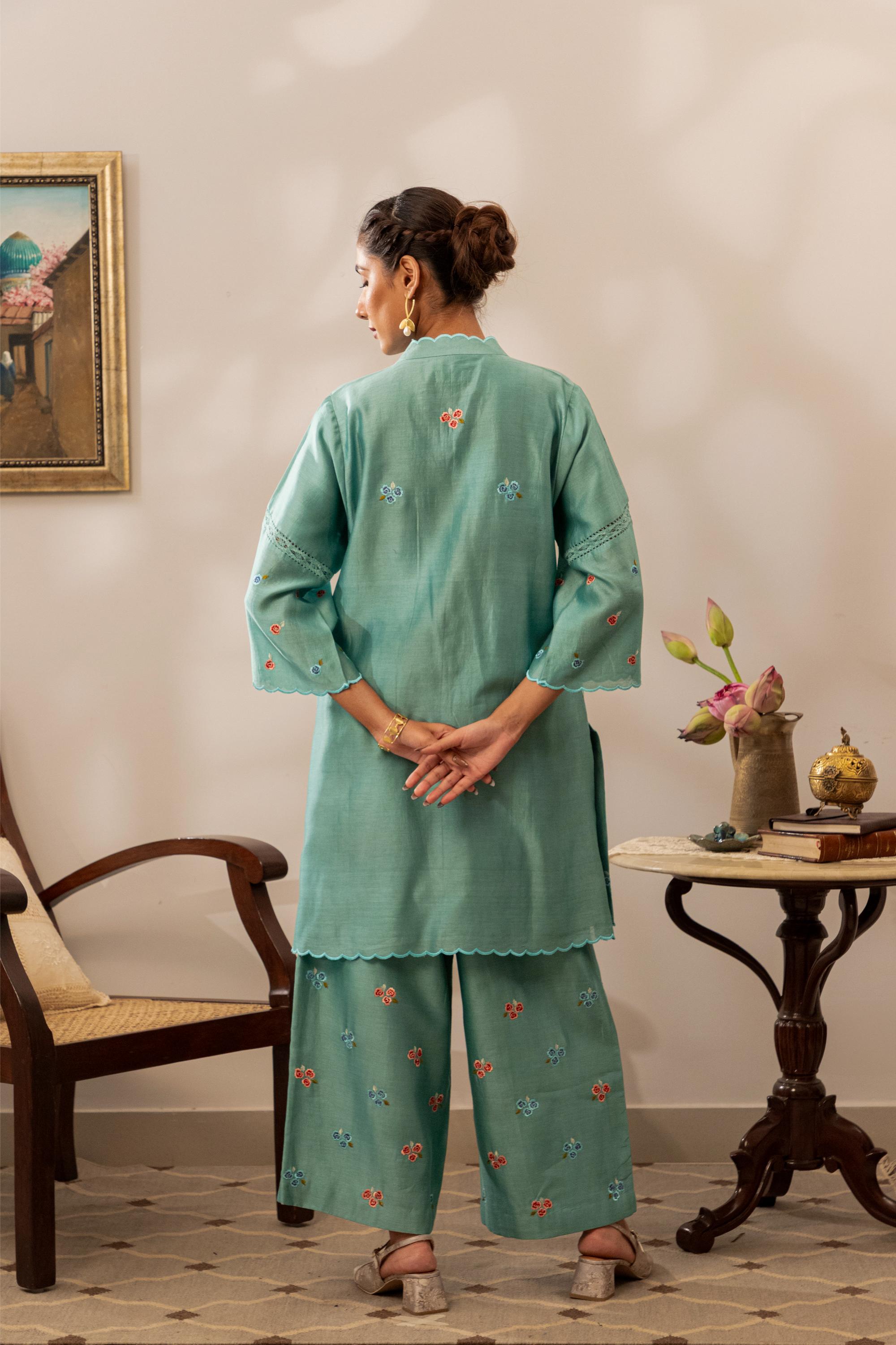 Sea Blue Rose Garden Set