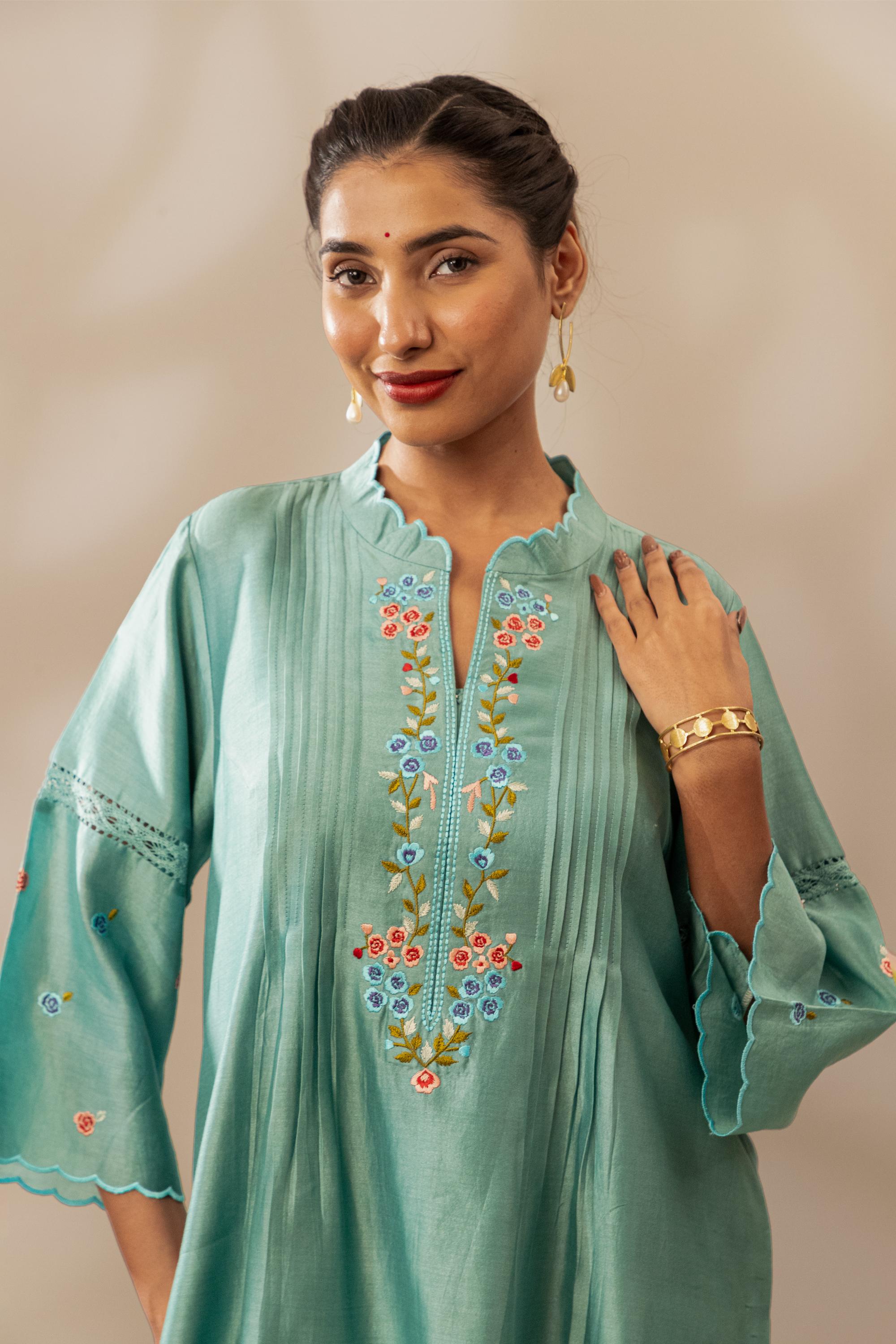 Sea Blue Rose Garden Set