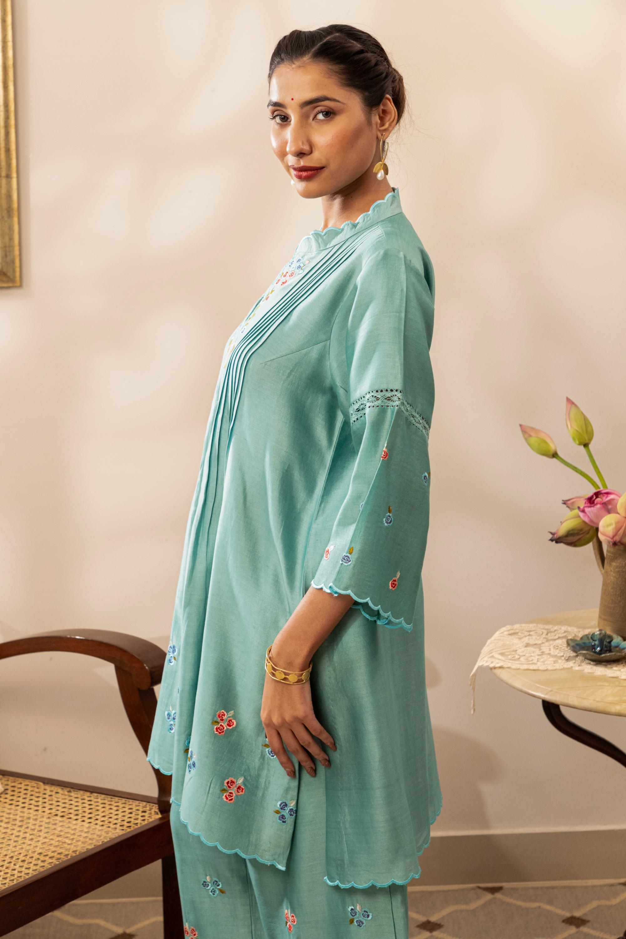 Sea Blue Rose Garden Set