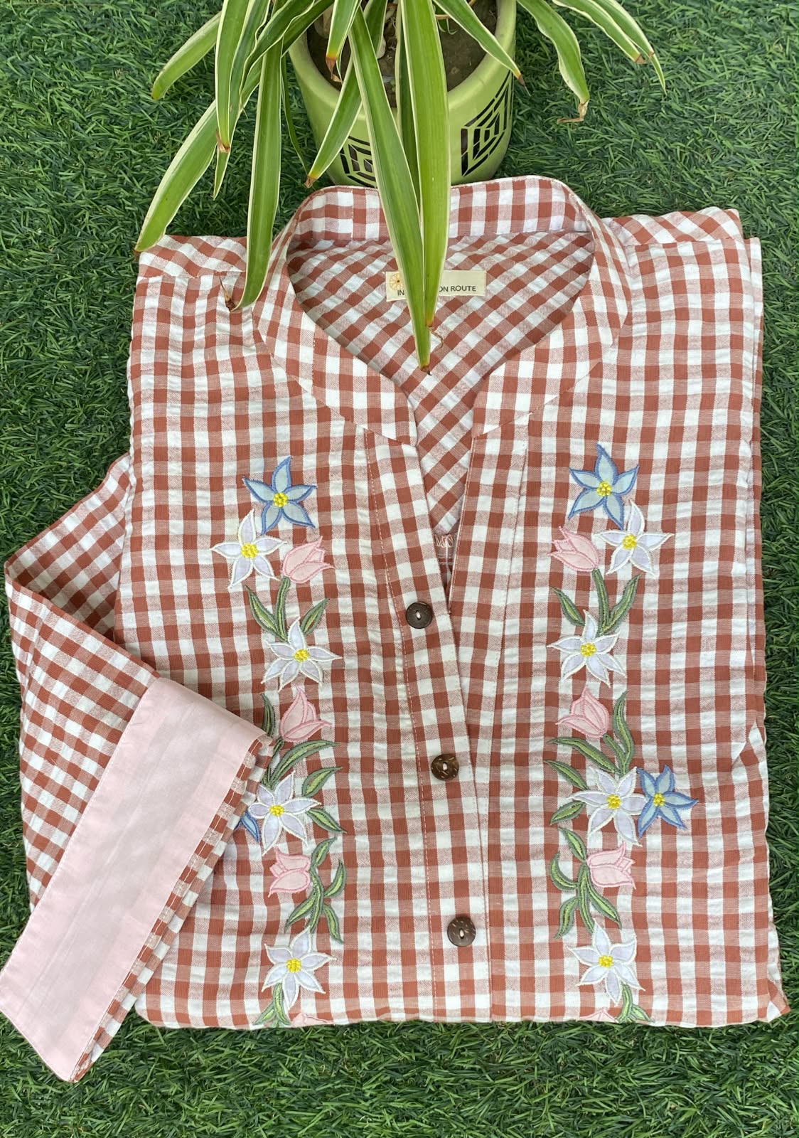Jonquil Checks Top