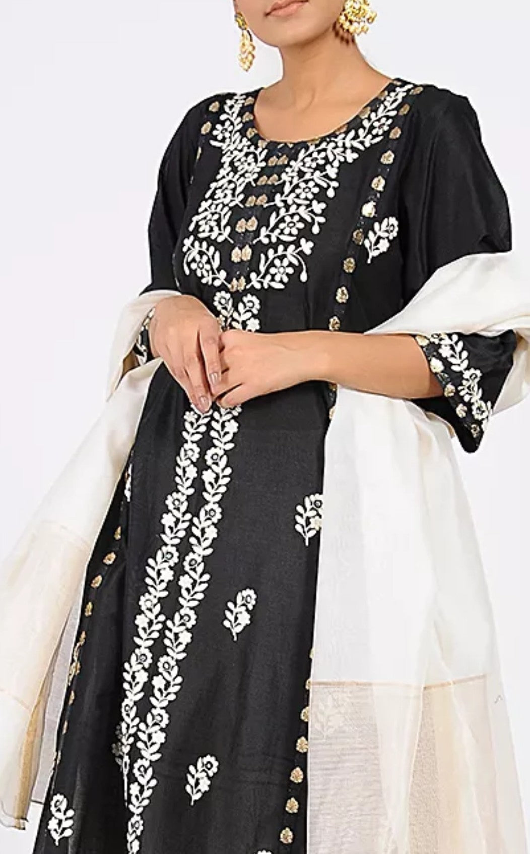 Black_Embroidered_Chanderi_Kurta