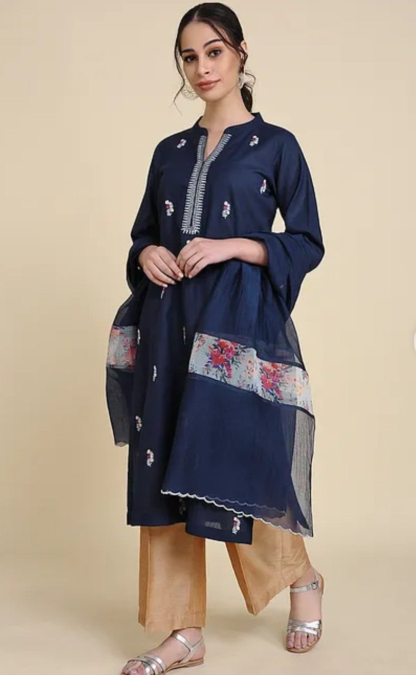 Blue Matka cotton kurta with embroidery