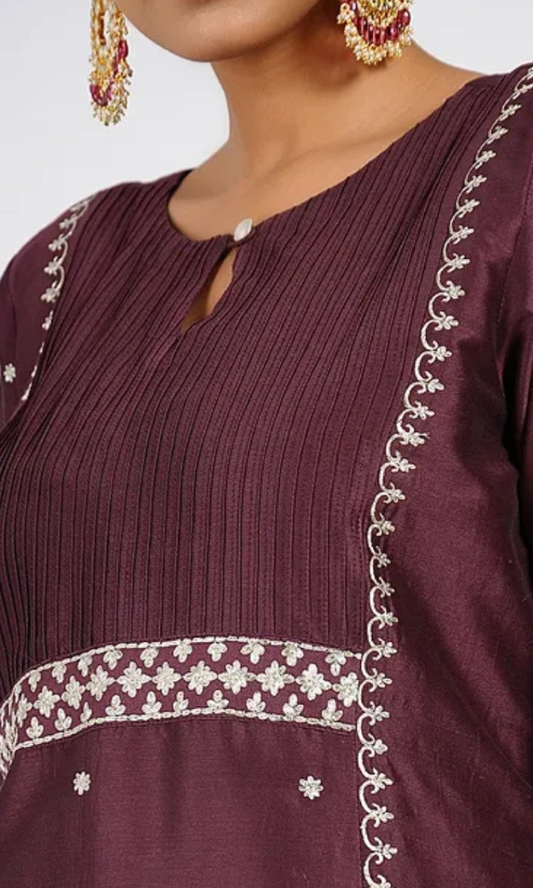 Maroon_Tilla_Embroidered_Chanderi_Kurta_with_Lining