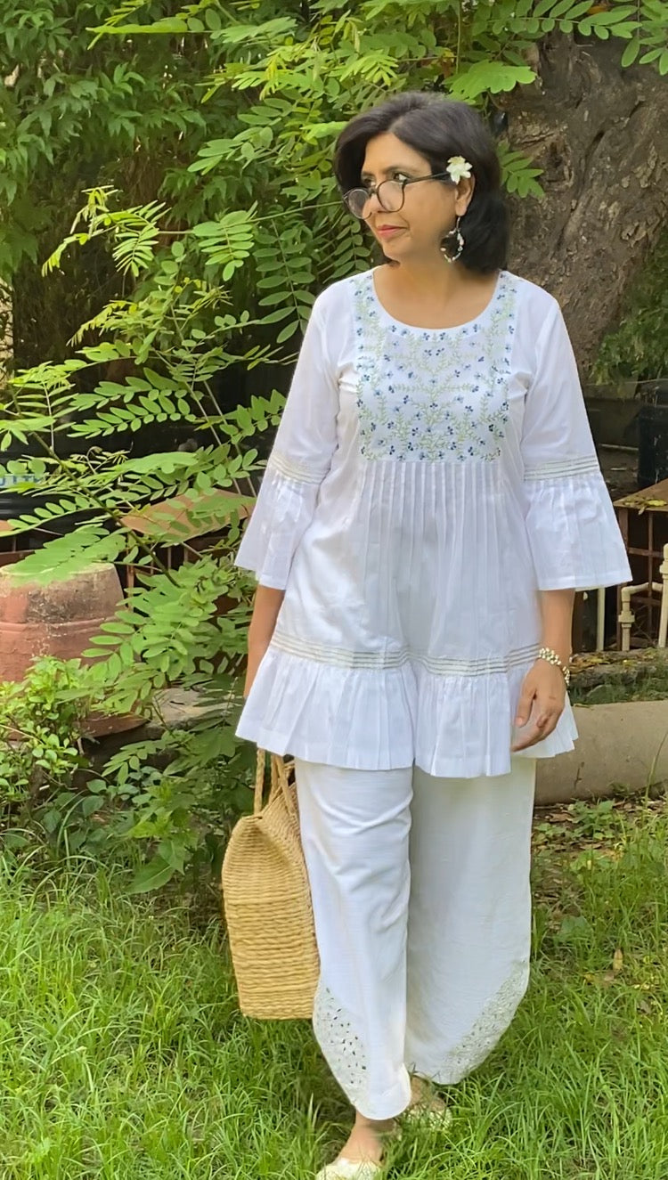 White dove top