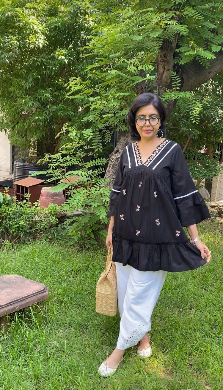 Black swallow top